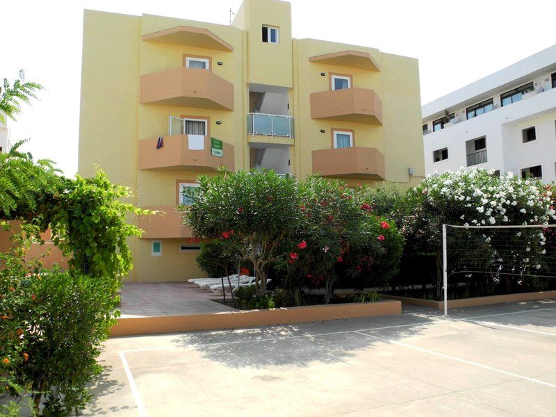 Timon 1 & 2 Otel Es Pujols Dış mekan fotoğraf