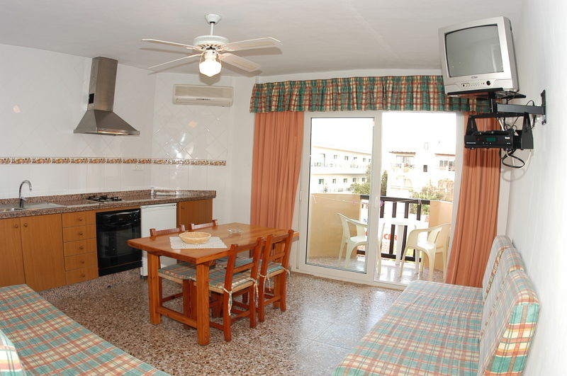 Timon 1 & 2 Otel Es Pujols Dış mekan fotoğraf